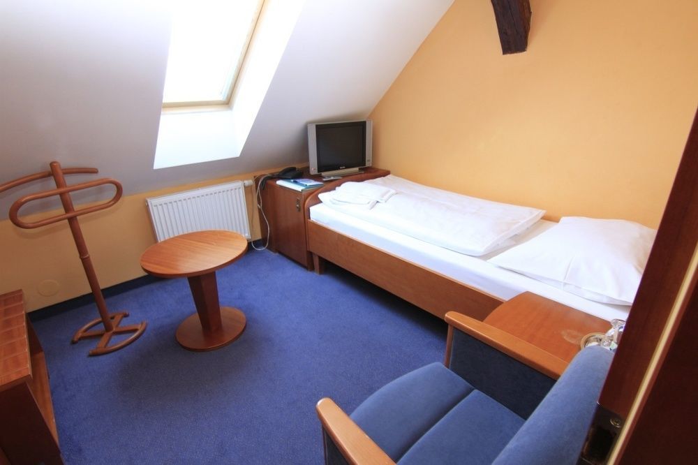 Hotel Fara Rancirov Jihlava Esterno foto